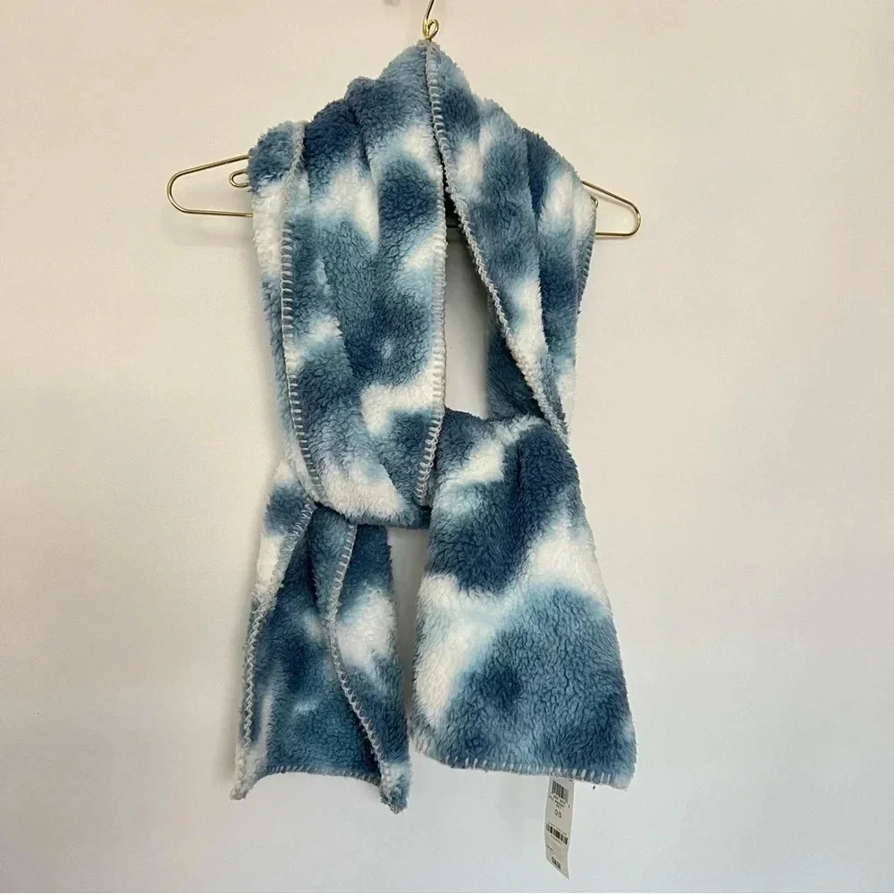 Jenni Fleece Sherpa Scarf Blue/White Tie Dye Print